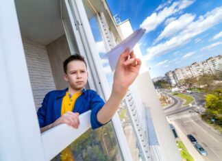 Jak dostosować funkcjonowanie okien bez pomocy specjalisty